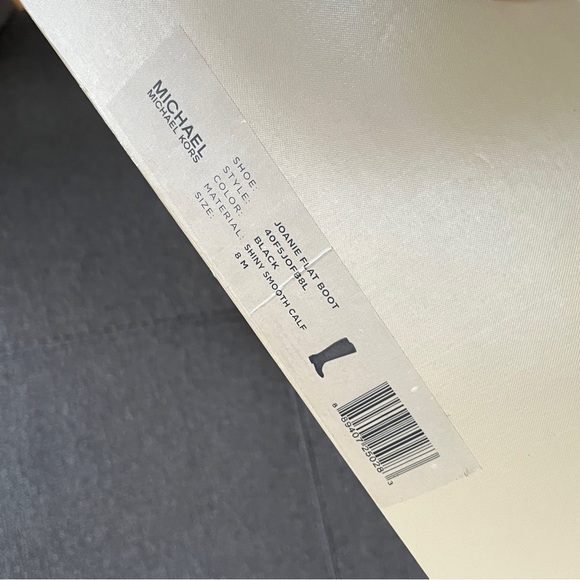 MICHAEL KORS-JOANIE knee high FLAT boots size 8-used great condition (with box) - Picture 6 of 11